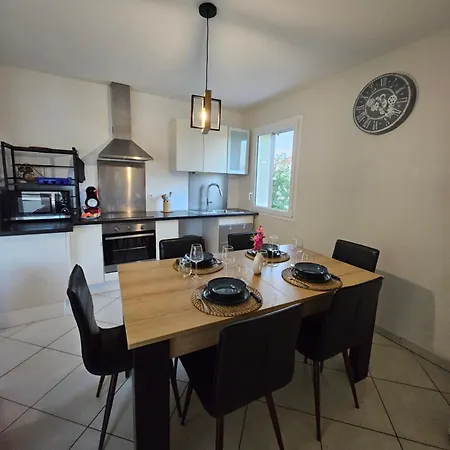 Au Coeur Des Parcs Village Proche Gare Et Centre De Metz アパート *
